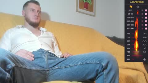 Snapshot of bradryder__ chatting on December 16, 2024, 7:43 pm Call me Alex online show from December 16, 2024, 7:43 pm