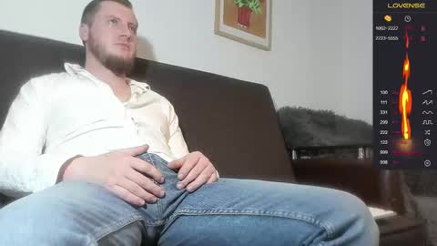 Snapshot of bradryder__ chatting on February 11, 2025, 11:33 pm Call me Alex online show from February 11, 2025, 11:33 pm