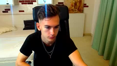 Snapshot of bradyflint chatting on October 18, 2025, 4:15 am BradyFlint online show from October 18, 2025, 4:15 am