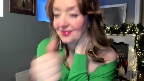 Snapshot of braingirl chatting on January 11, 2026, 12:10 pm I see you X-twitter its braingirl online show from January 11, 2026, 12:10 pm