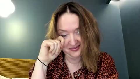 Snapshot of braingirl chatting on February 22, 2026, 8:51 pm I see you X-twitter its braingirl online show from February 22, 2026, 8:51 pm