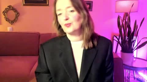 Snapshot of braingirl chatting on March 29, 2026, 6:19 pm I see you X-twitter its braingirl online show from March 29, 2026, 6:19 pm