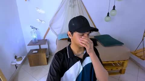 Snapshot of brand_hades chatting on September 27, 2025, 3:17 pm B R A N D online show from September 27, 2025, 3:17 pm