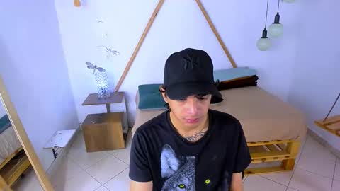 Snapshot of brand_hades chatting on October 14, 2025, 7:03 pm B R A N D online show from October 14, 2025, 7:03 pm