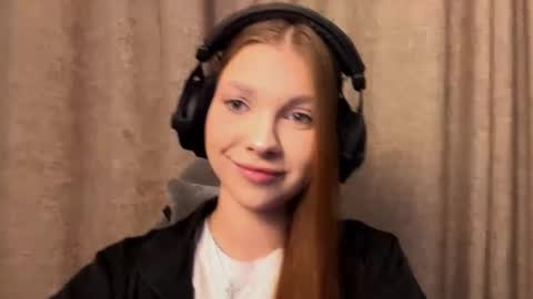 Snapshot of brandamatteson chatting on November 7, 2025, 4:18 pm Alice online show from November 7, 2025, 4:18 pm