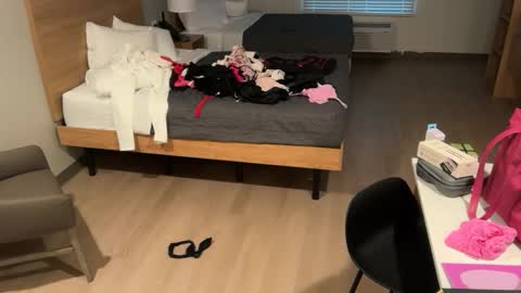 brandicumxxx online show from May 16, 2026, 11:36 pm