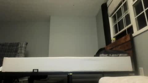 brandon255225 online show from April 16, 2026, 9:32 am