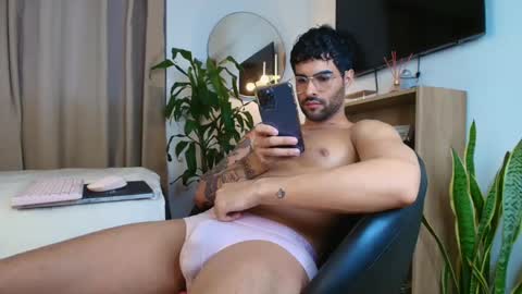 Snapshot of brandonandnat chatting on March 10, 2025, 12:29 am Brandon and Nath online show from March 10, 2025, 12:29 am