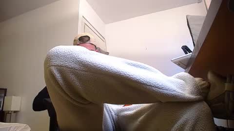 Snapshot of brandontatex chatting on October 1, 2025, 4:29 am BrandonTateX online show from October 1, 2025, 4:29 am