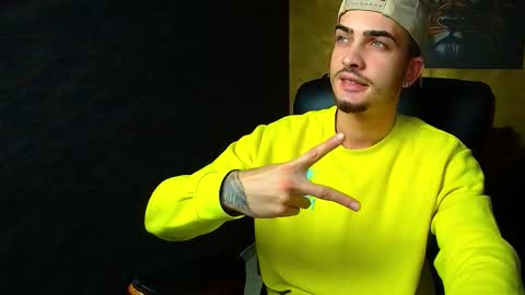 Snapshot of brandontatex chatting on October 7, 2025, 10:56 am BrandonTateX online show from October 7, 2025, 10:56 am