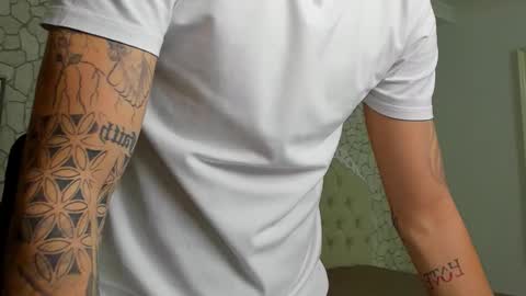 Snapshot of brandontatex chatting on October 25, 2025, 10:56 am BrandonTateX online show from October 25, 2025, 10:56 am