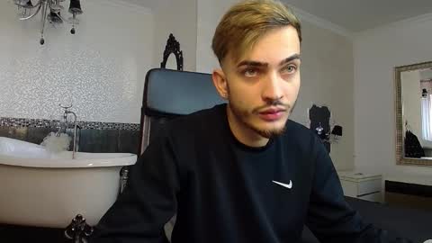 Snapshot of brandontatex chatting on November 12, 2025, 9:42 am BrandonTateX online show from November 12, 2025, 9:42 am