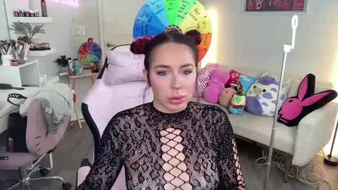 Snapshot of bratbarbie chatting on June 2, 2026, 4:53 pm Goddess Samantha online show from June 2, 2026, 4:53 pm