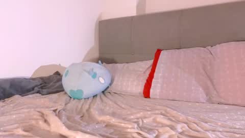 Annie online show from February 13, 2025, 7:10 pm