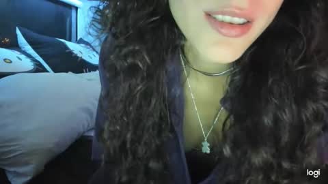 Snapshot of brattymartes_ chatting on October 23, 2025, 9:24 pm Martes online show from October 23, 2025, 9:24 pm