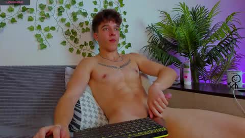 Johny Bravo online show from September 18, 2025, 3:03 pm