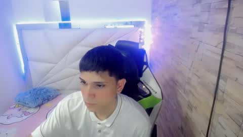 Snapshot of brayan_lopezz chatting on January 17, 2025, 1:03 pm BRAYAN online show from January 17, 2025, 1:03 pm