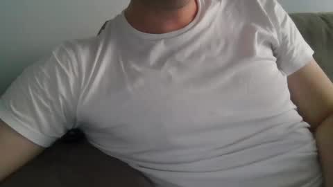 Snapshot of brazilian_obedient chatting on November 13, 2025, 10:36 am brazilian_obedient online show from November 13, 2025, 10:36 am