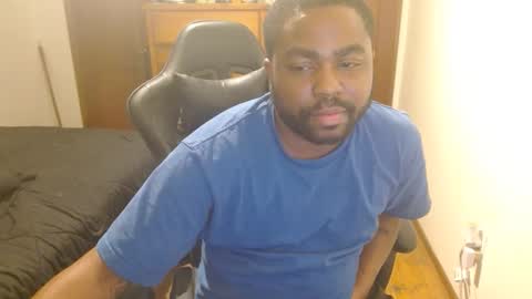 Snapshot of breadw1nnah chatting on October 18, 2025, 3:20 am Breadw1nnah online show from October 18, 2025, 3:20 am