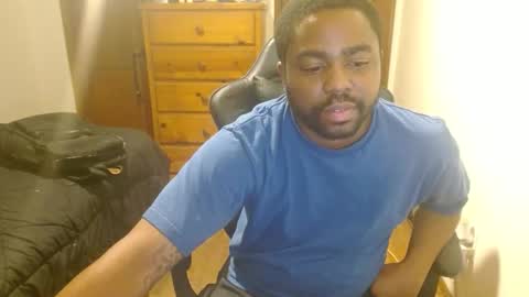 Snapshot of breadw1nnah chatting on November 8, 2025, 8:03 am Breadw1nnah online show from November 8, 2025, 8:03 am