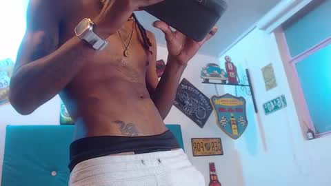 breazer__ online show from March 12, 2025, 6:07 am