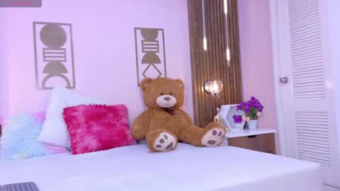 Bree  online show from February 25, 2026, 12:26 pm