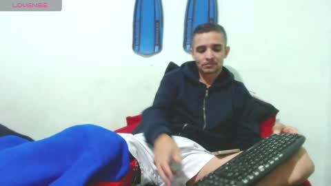 Snapshot of breinerxxlhot chatting on February 18, 2025, 1:10 am Breiner online show from February 18, 2025, 1:10 am