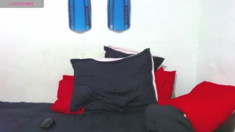 Snapshot of breinerxxlhot chatting on February 26, 2025, 1:43 am Breiner online show from February 26, 2025, 1:43 am