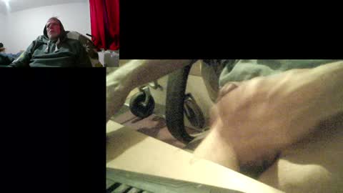 Snapshot of bremer64 chatting on February 5, 2025, 2:16 pm bremer64 online show from February 5, 2025, 2:16 pm