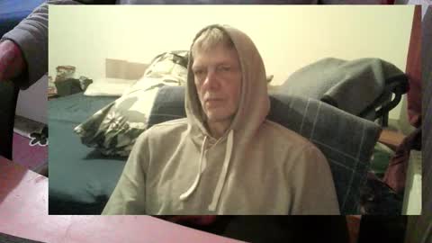 Snapshot of bremer64 chatting on November 2, 2025, 10:50 am bremer64 online show from November 2, 2025, 10:50 am