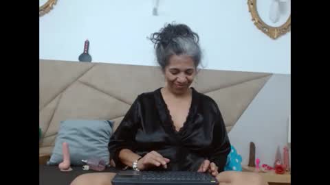 BRENDA VELASQUEZ online show from March 22, 2026, 8:51 am