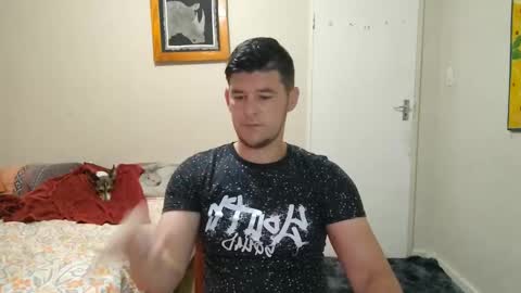Snapshot of brendansexyboy098754 chatting on March 4, 2025, 2:06 am ask me lol online show from March 4, 2025, 2:06 am