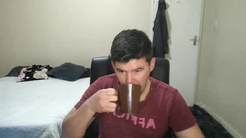 Snapshot of brendansexyboy098754 chatting on September 29, 2025, 3:22 am ask me lol online show from September 29, 2025, 3:22 am