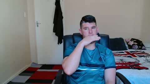 Snapshot of brendansexyboy098754 chatting on October 23, 2025, 5:07 am ask me lol online show from October 23, 2025, 5:07 am