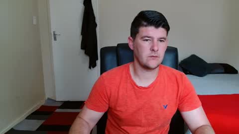 Snapshot of brendansexyboy098754 chatting on November 11, 2025, 6:35 am ask me lol online show from November 11, 2025, 6:35 am