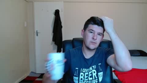 Snapshot of brendansexyboy098754 chatting on November 12, 2025, 3:51 am ask me lol online show from November 12, 2025, 3:51 am