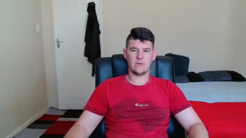 Snapshot of brendansexyboy098754 chatting on November 13, 2025, 8:35 am ask me lol online show from November 13, 2025, 8:35 am