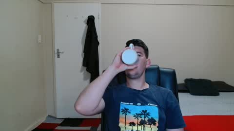 Snapshot of brendansexyboy098754 chatting on November 20, 2025, 3:18 am ask me lol online show from November 20, 2025, 3:18 am