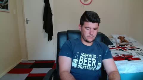 Snapshot of brendansexyboy098754 chatting on February 7, 2026, 4:49 am ask me lol online show from February 7, 2026, 4:49 am