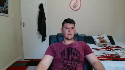 Snapshot of brendansexyboy098754 chatting on February 15, 2026, 4:36 pm ask me lol online show from February 15, 2026, 4:36 pm