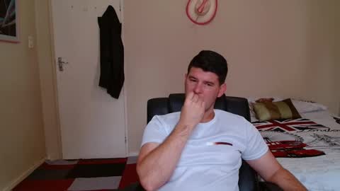 Snapshot of brendansexyboy098754 chatting on March 1, 2026, 6:48 am ask me lol online show from March 1, 2026, 6:48 am