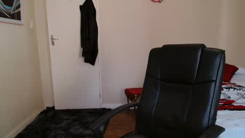 ask me lol online show from April 9, 2026, 6:30 am