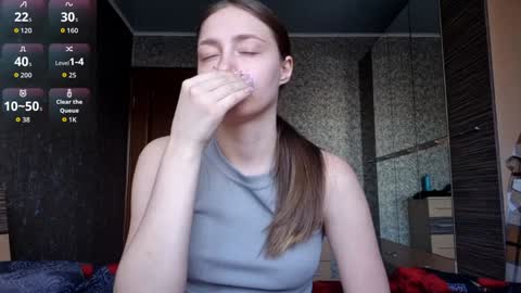 Mia   online show from February 12, 2026, 5:24 am