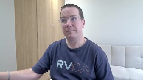 Snapshot of brettdj chatting on November 9, 2025, 12:58 pm Brett online show from November 9, 2025, 12:58 pm