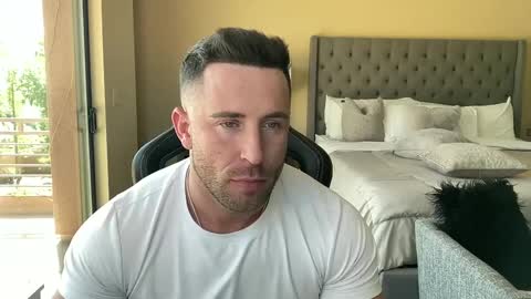 Snapshot of brettmycles chatting on September 26, 2025, 6:23 pm Brett Mycles online show from September 26, 2025, 6:23 pm