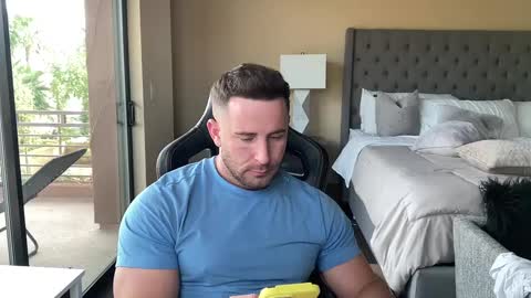 Snapshot of brettmycles chatting on September 27, 2025, 11:21 pm Brett Mycles online show from September 27, 2025, 11:21 pm