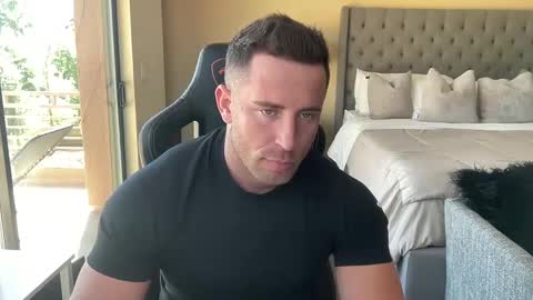 Snapshot of brettmycles chatting on October 3, 2025, 6:38 pm Brett Mycles online show from October 3, 2025, 6:38 pm