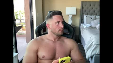 Snapshot of brettmycles chatting on October 21, 2025, 11:27 pm Brett Mycles online show from October 21, 2025, 11:27 pm