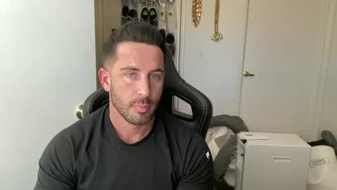 Snapshot of brettmycles chatting on June 26, 2026, 3:16 pm Brett Mycles online show from June 26, 2026, 3:16 pm