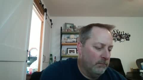 hey online show from February 1, 2025, 7:23 pm